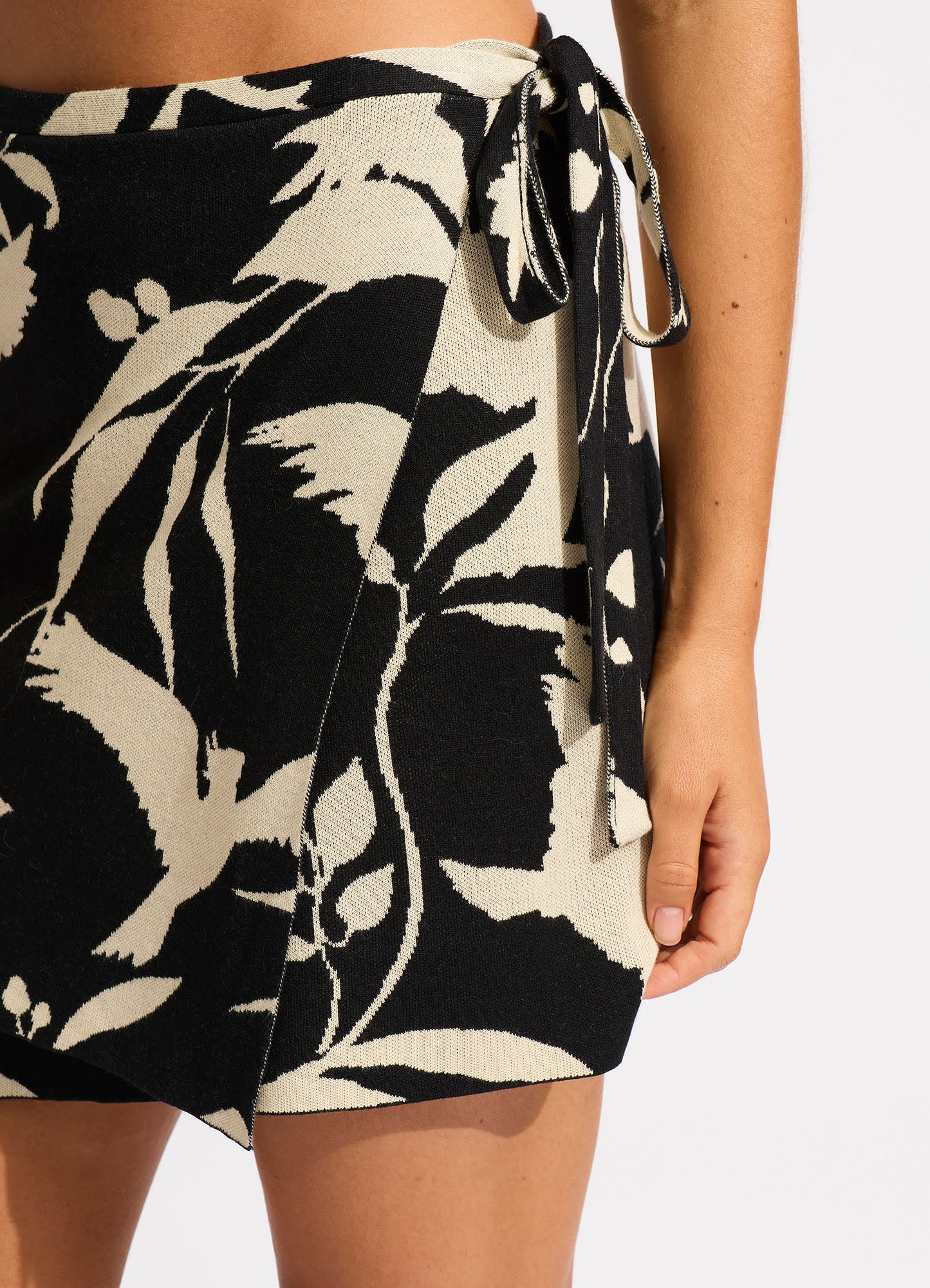 Birds Of Paradise Mini Wrap Skirt - Black