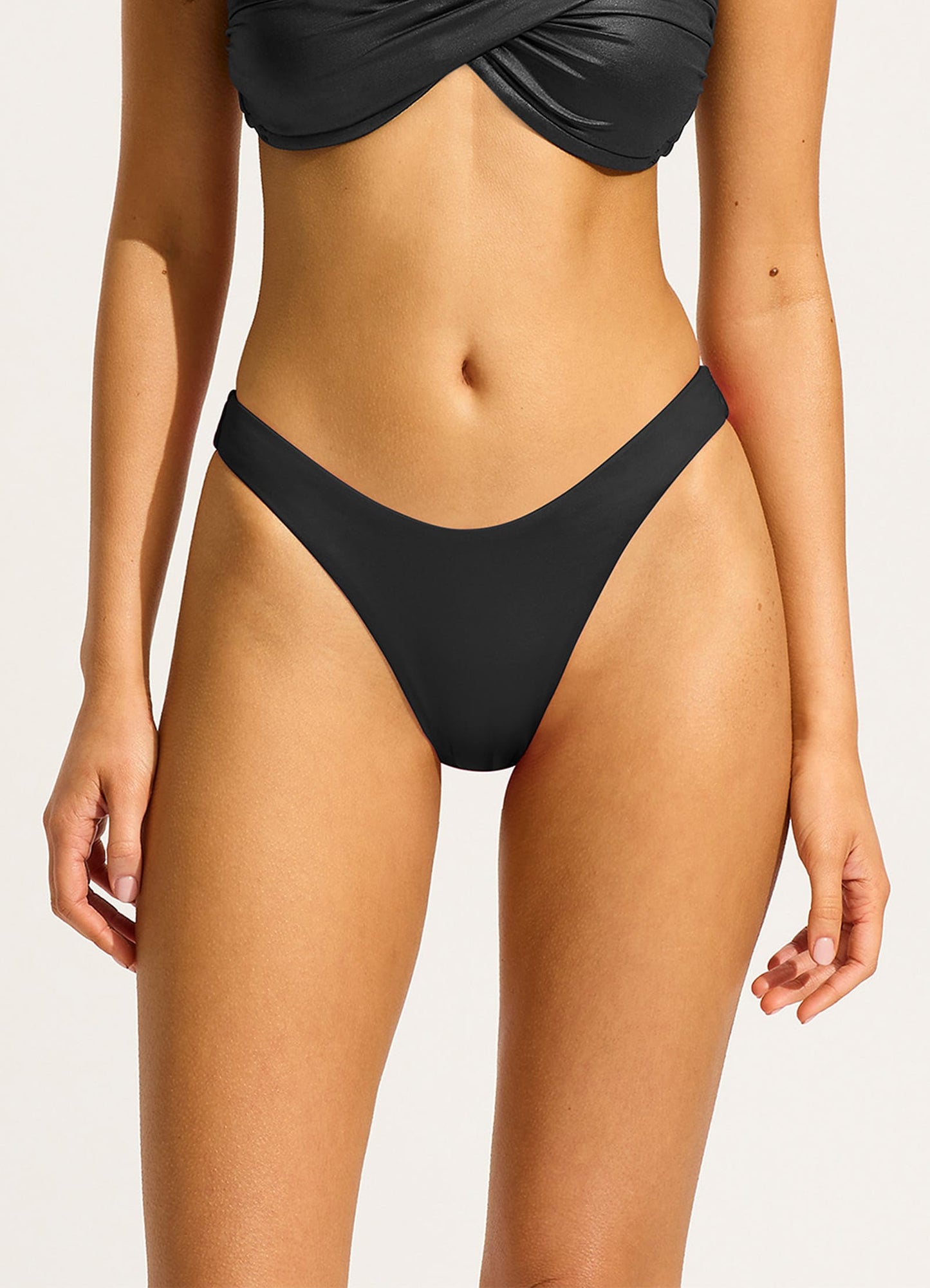 Soleil Scoop High Cut Rio Bikini Bottom - Black