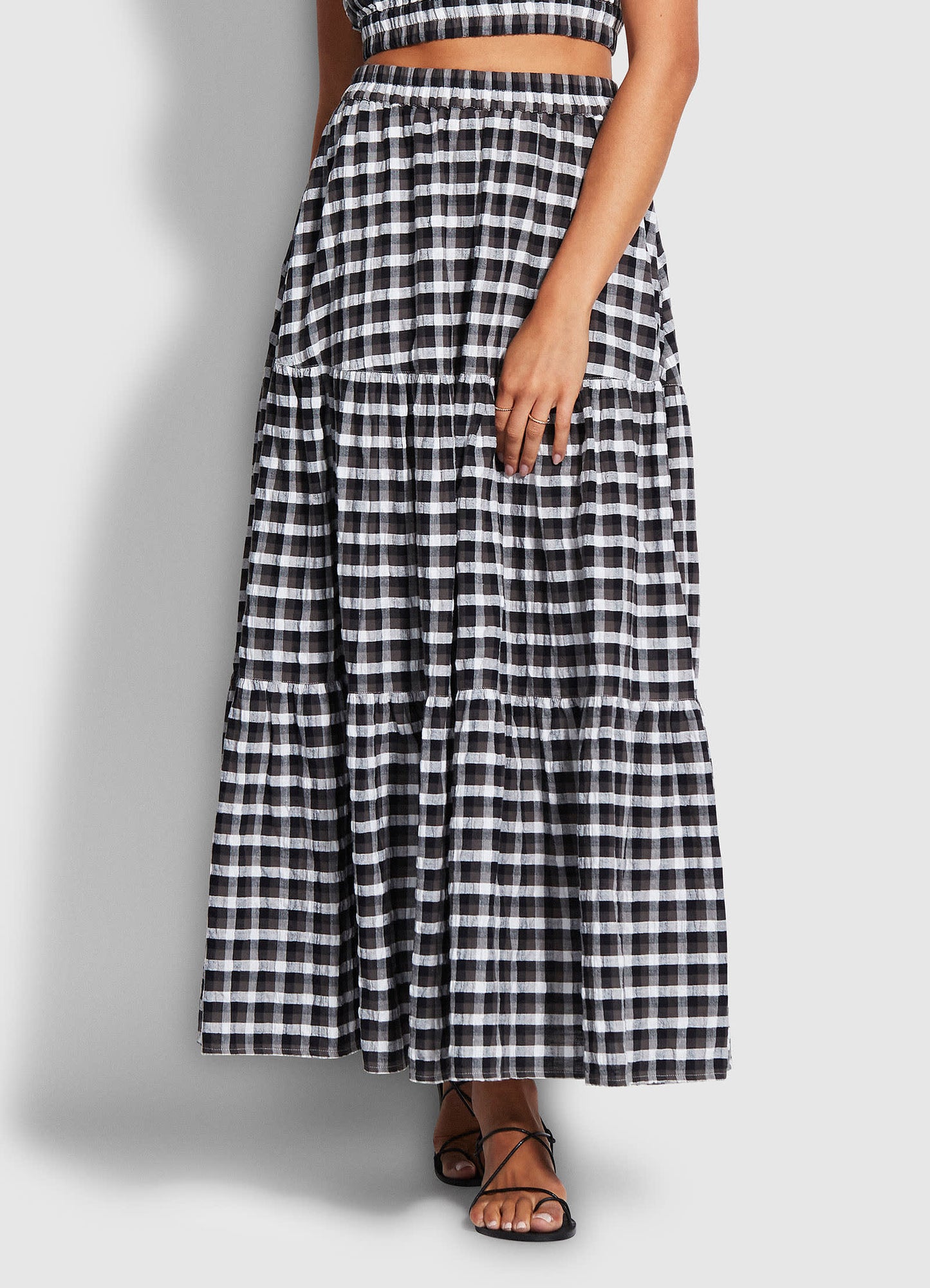 Gingham Tiered Skirt- Black