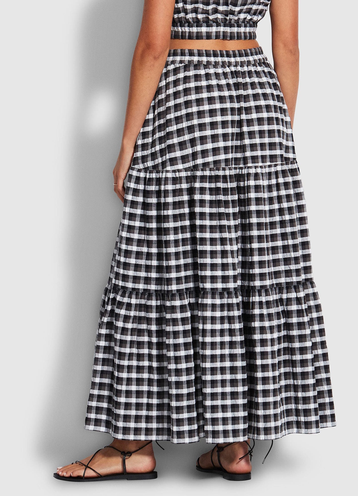  Gingham Tiered Skirt- Black