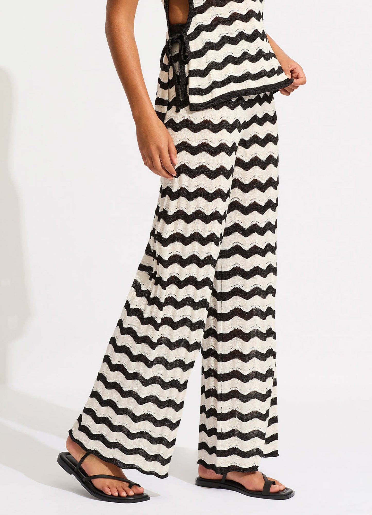  Relaxed Leg Knit Pant - Black