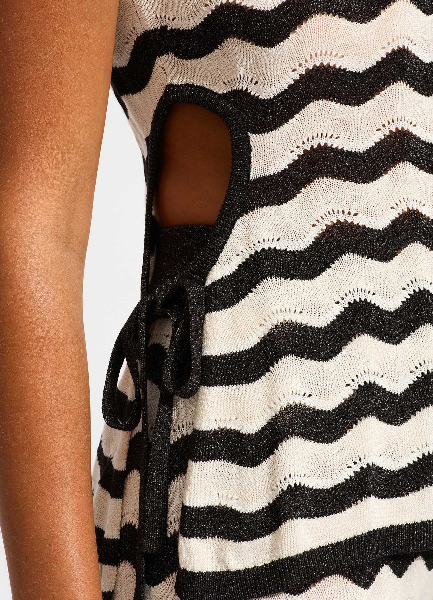  Cut Out Knit Top - Black