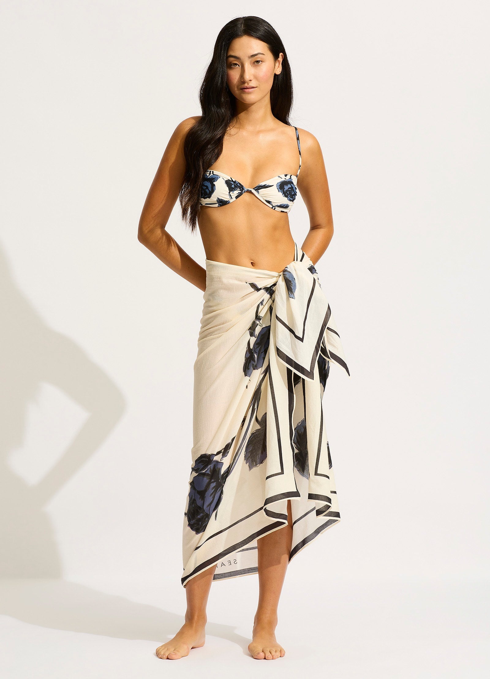  Rococo Sarong - Black